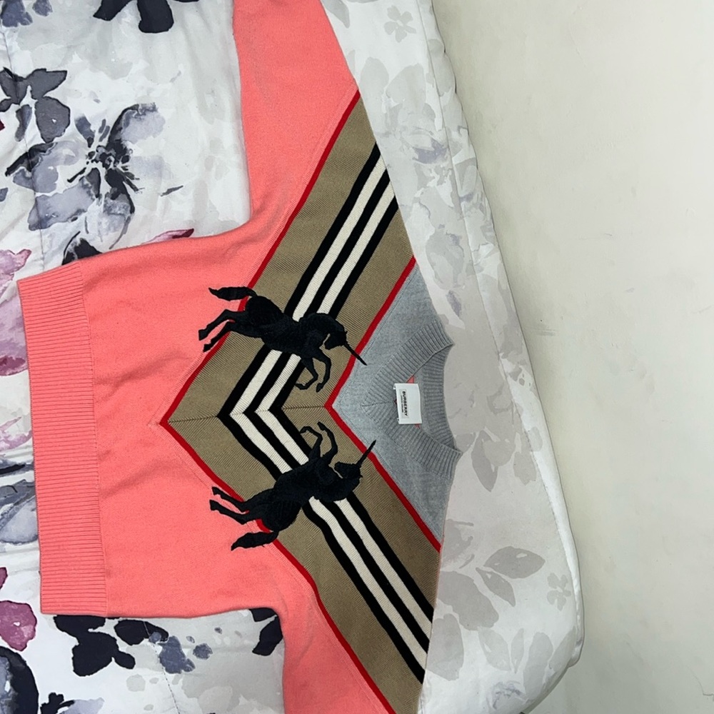 Burberry little girl sweater